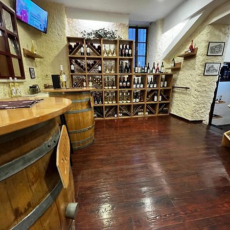 Patche Residence - A Wine Cellar Hideaway In The Historic Home Of Revolutionary Metodi Patche Ohri Dış mekan fotoğraf