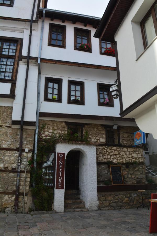 Patche Residence - A Wine Cellar Hideaway In The Historic Home Of Revolutionary Metodi Patche Ohri Dış mekan fotoğraf