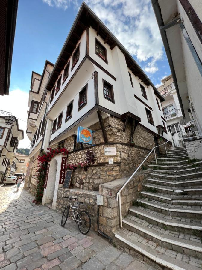 Patche Residence - A Wine Cellar Hideaway In The Historic Home Of Revolutionary Metodi Patche Ohri Dış mekan fotoğraf